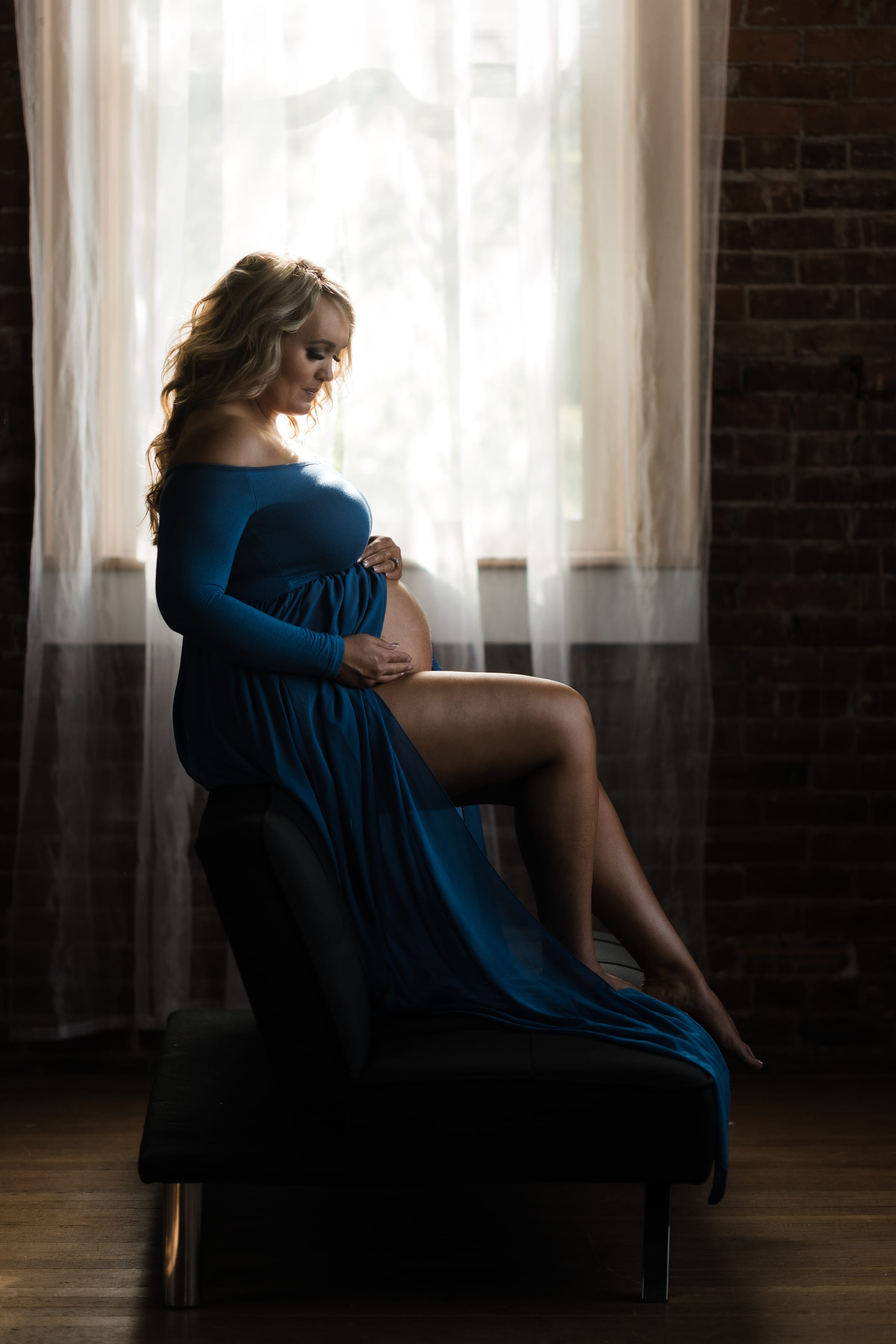 Maternity portrait — frame 5